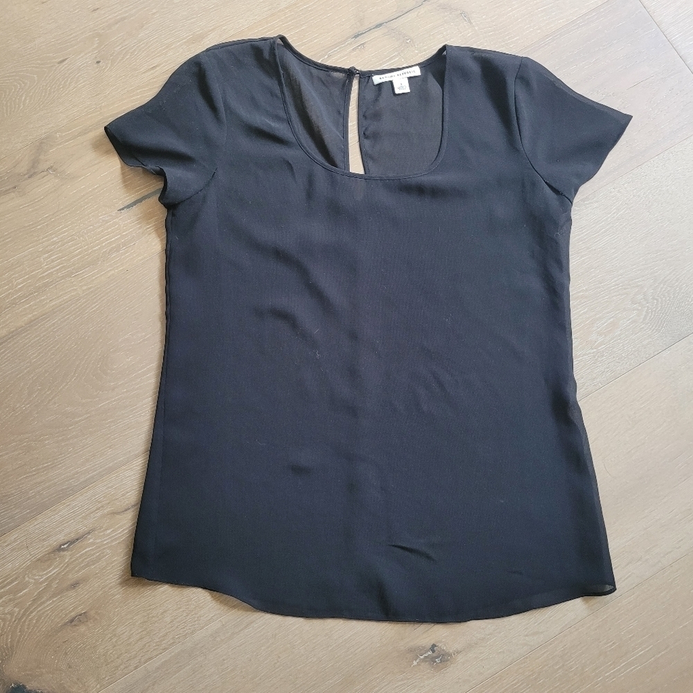 EUC Banana Republic Blouse Women's sx S Black Sheer Cap Sleeve Blouse